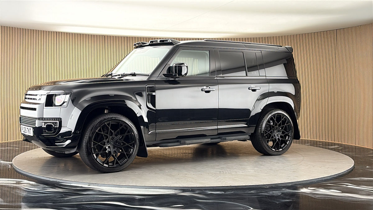 More views of Land Rover Defender 110