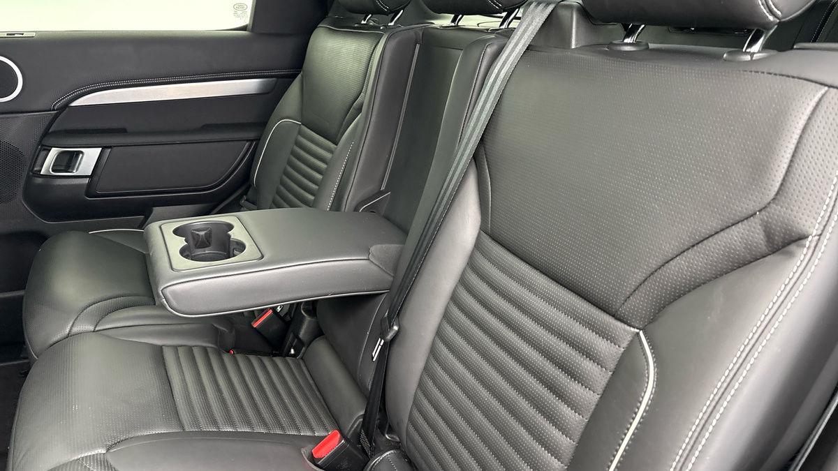 Land Rover Discovery Image 9