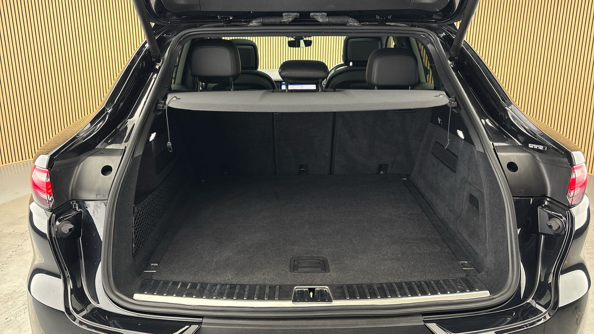 Porsche Cayenne Image 11