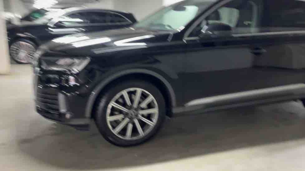 More views of Audi Q7