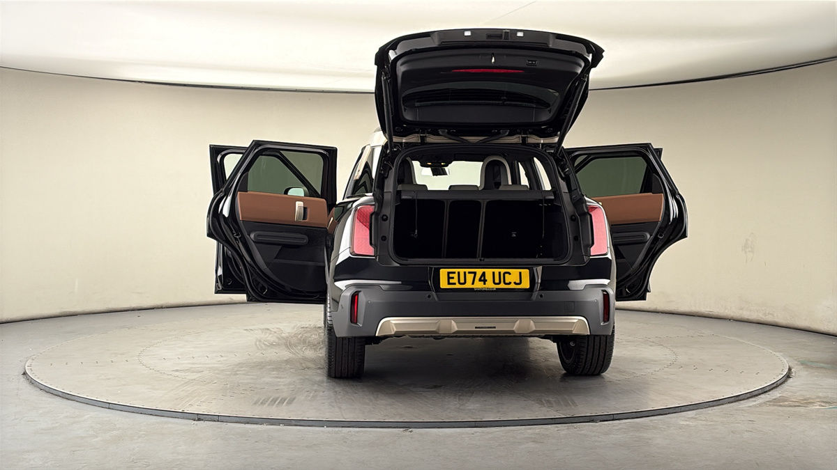 More views of MINI Countryman