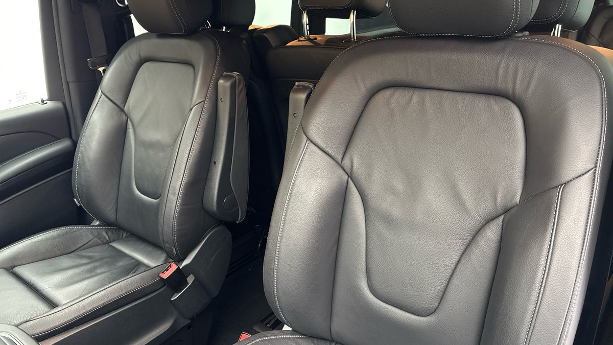 Mercedes-Benz V Class Image 7