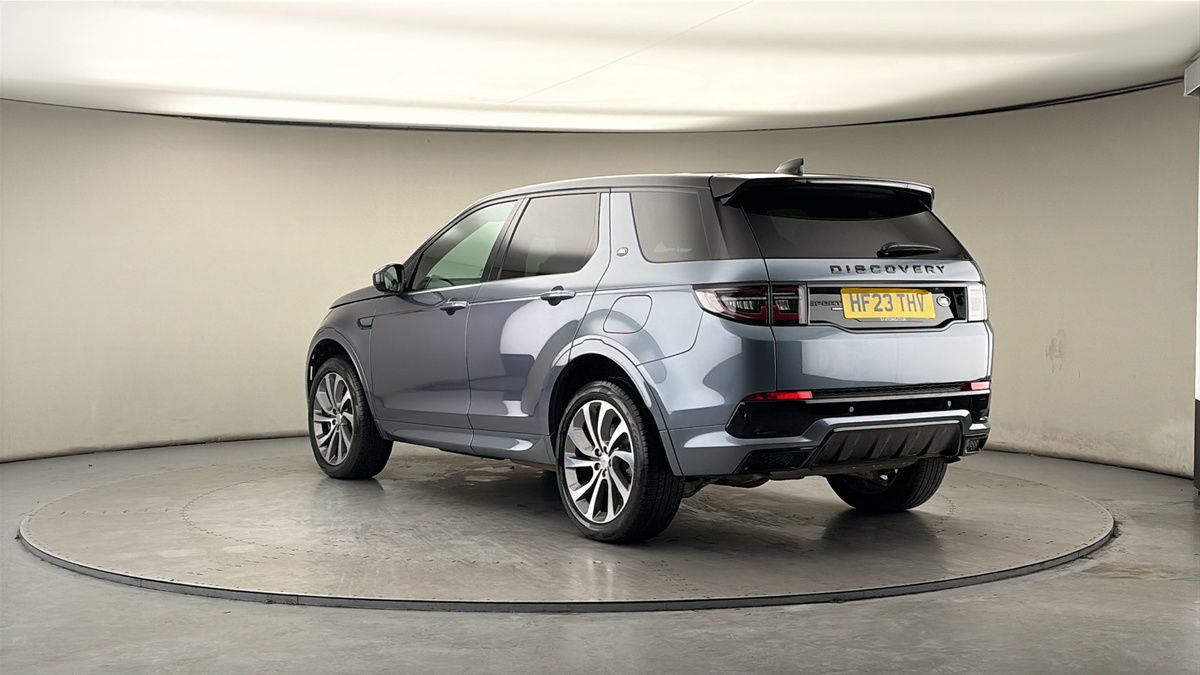 Land Rover Discovery Sport Image 2
