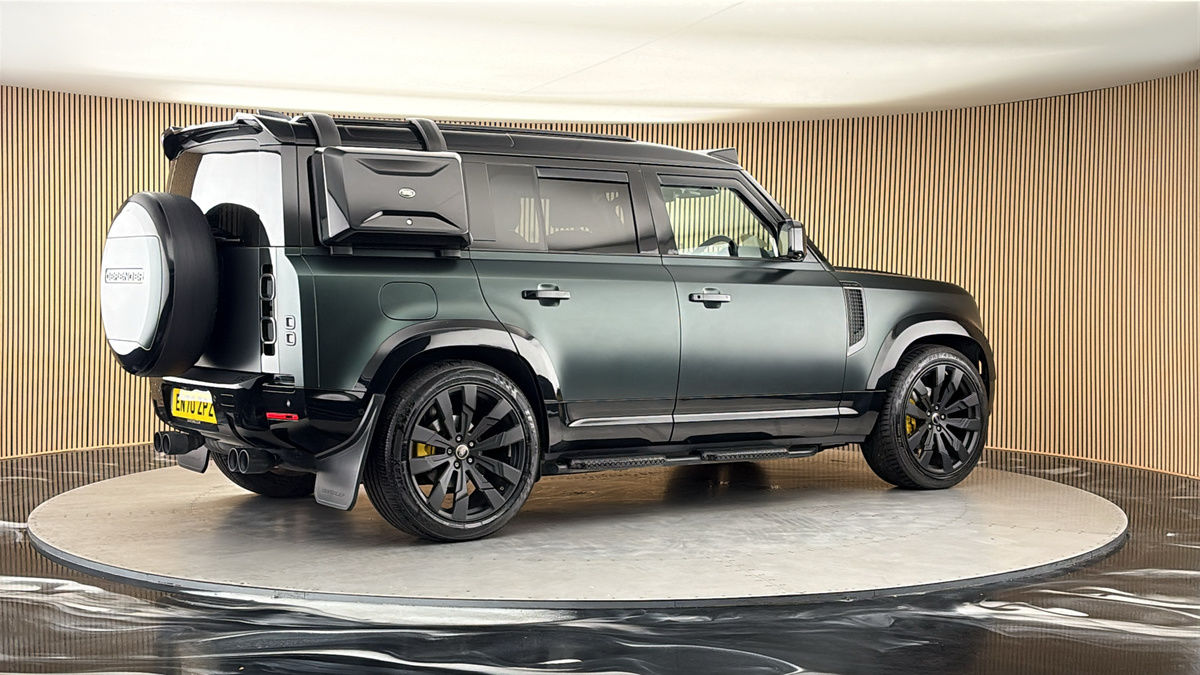More views of Land Rover Defender 110