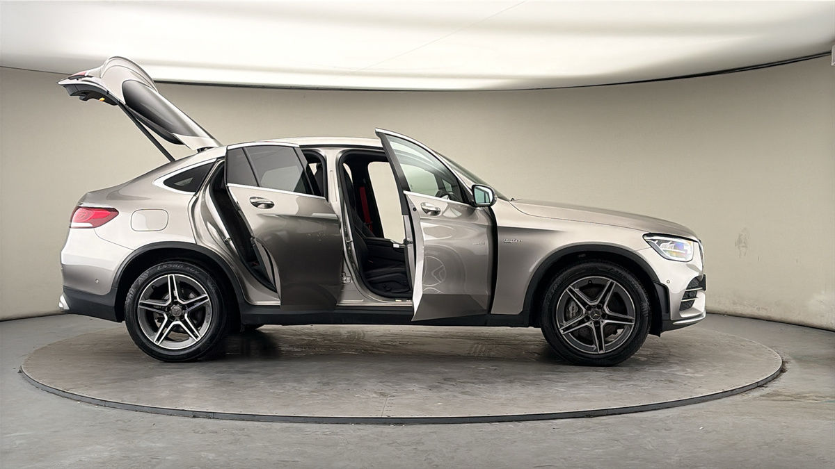 More views of Mercedes-Benz GLC