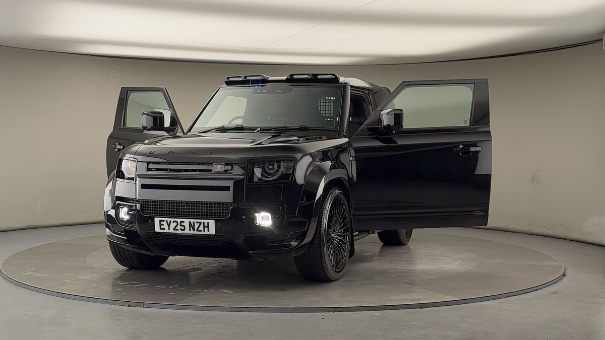 More views of Land Rover Defender 90