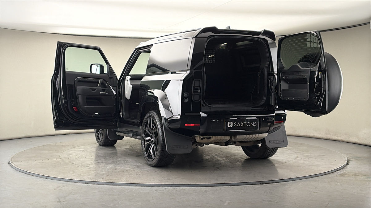 More views of Land Rover Defender 90
