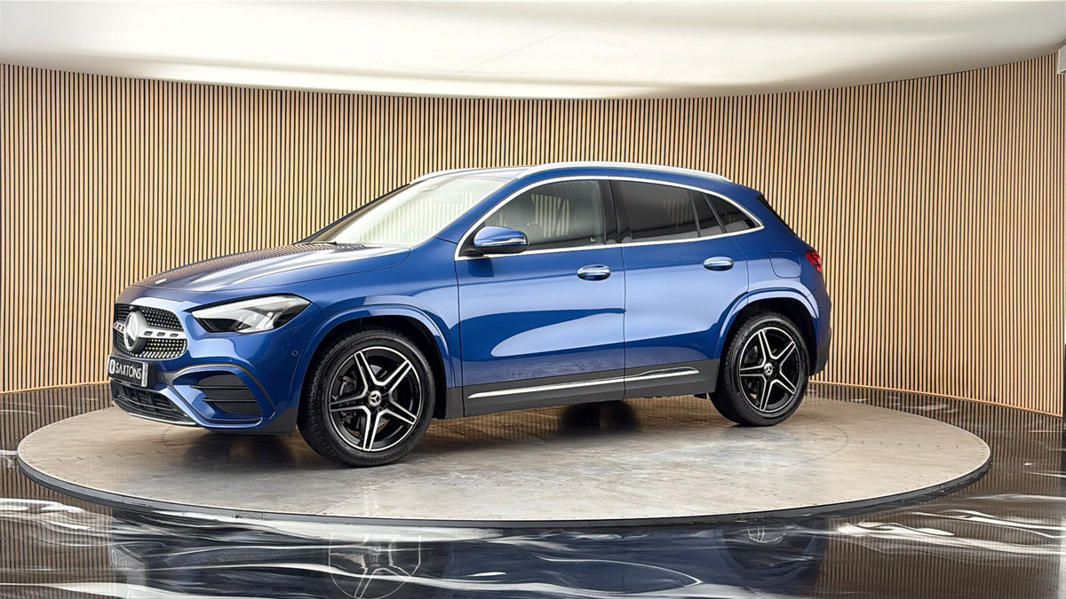 More views of Mercedes-Benz GLA