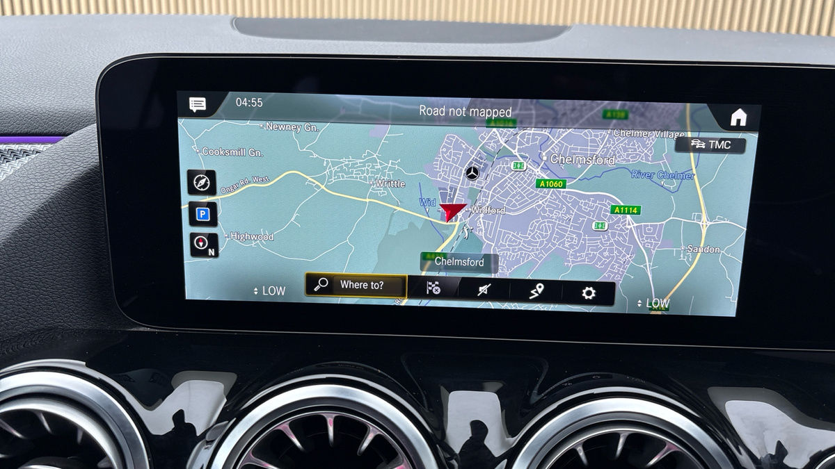 Mercedes-Benz GLA Image 17