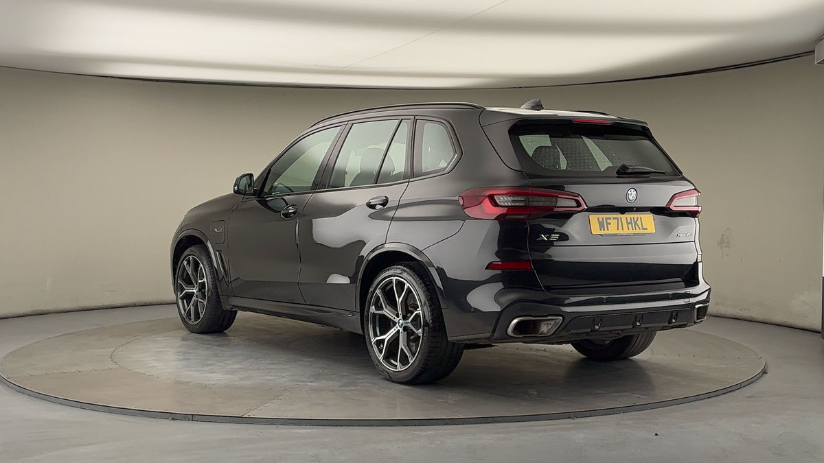 BMW X5 Image 2
