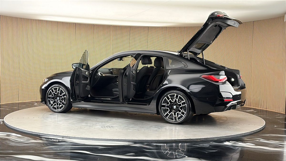 More views of BMW i4