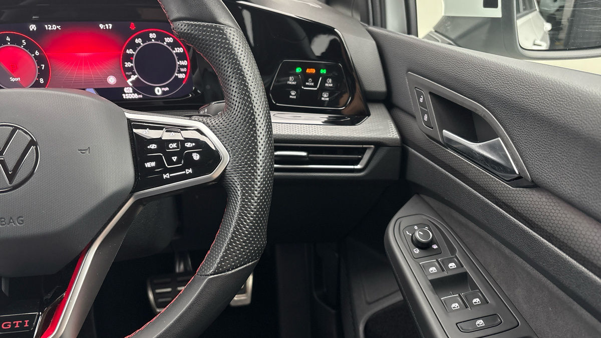 Volkswagen Golf Image 14