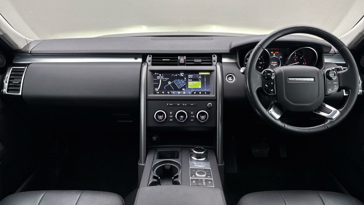 Land Rover Discovery Image 12