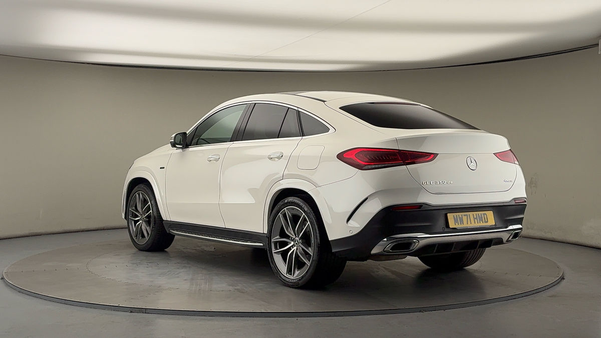 Mercedes-Benz GLE Image 2