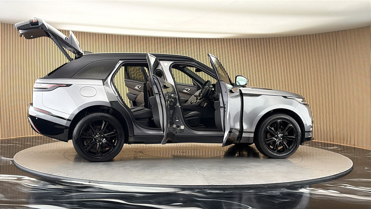 More views of Land Rover Range Rover Velar