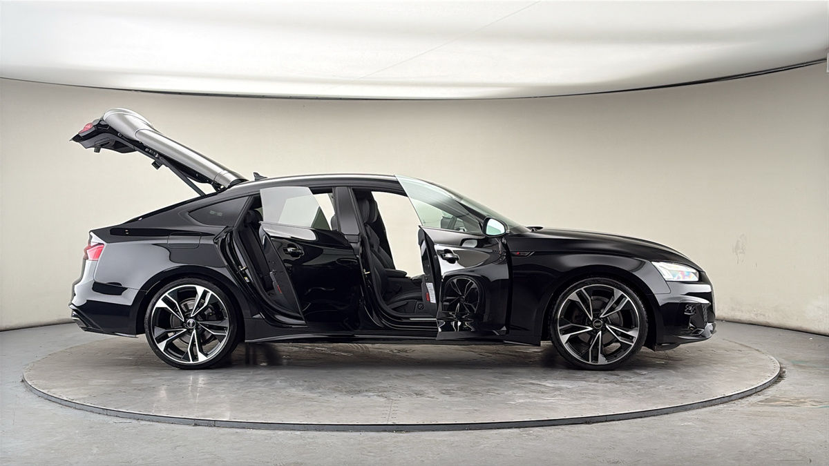 More views of Audi A5