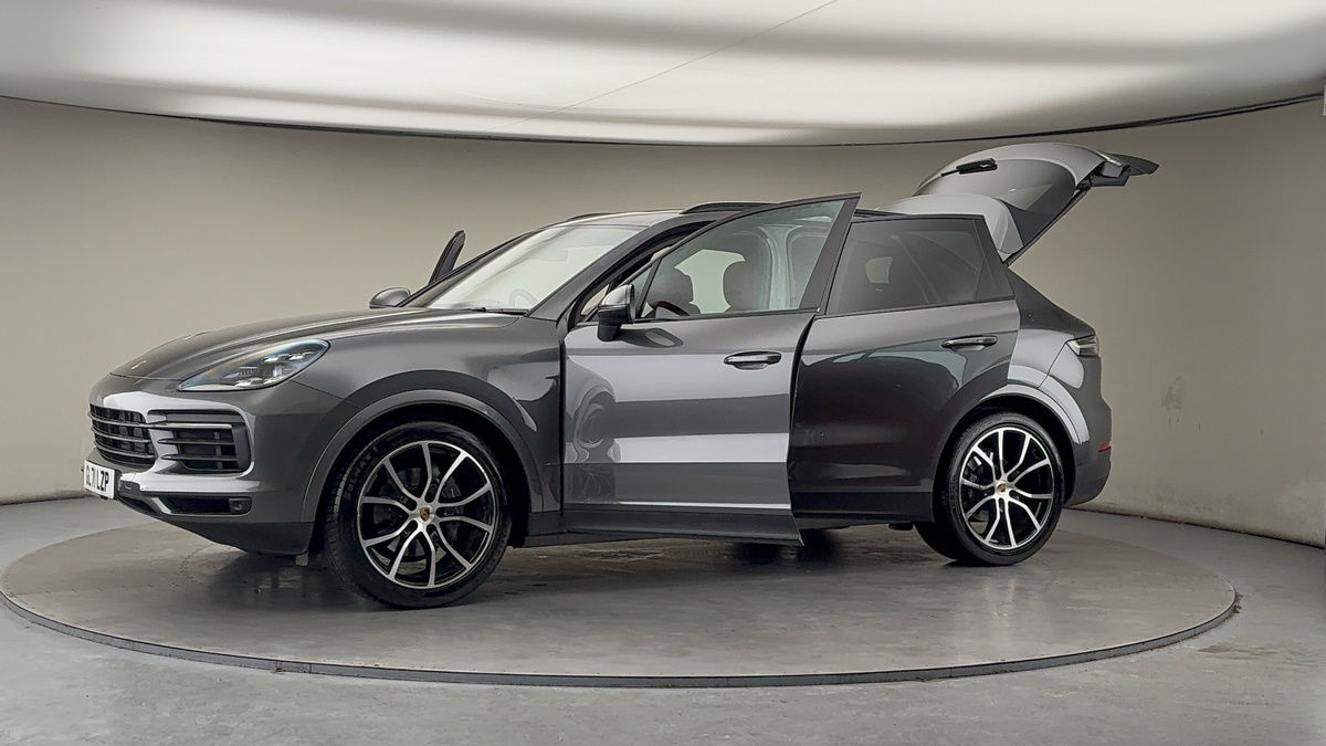 More views of Porsche Cayenne