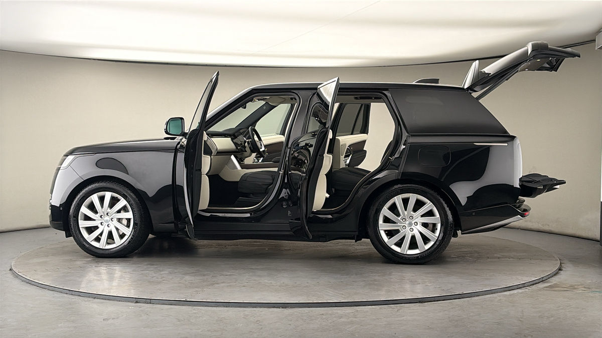 More views of Land Rover Range Rover