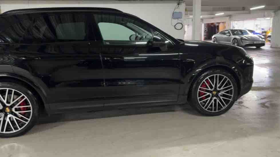 More views of Porsche Cayenne