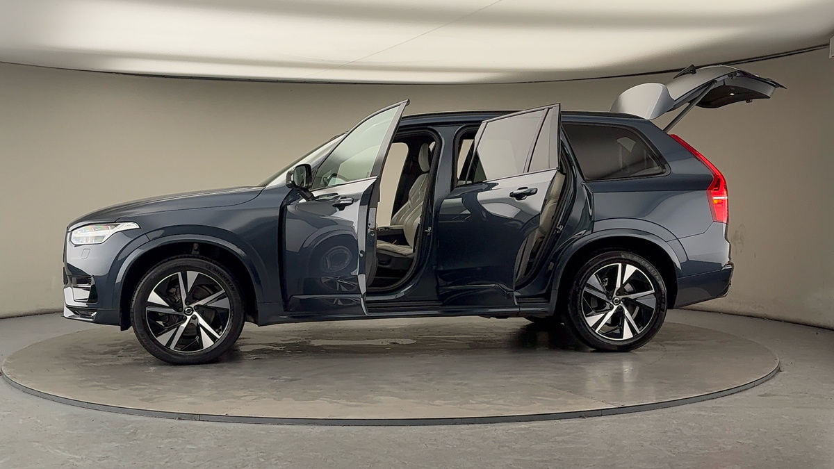 More views of Volvo XC90