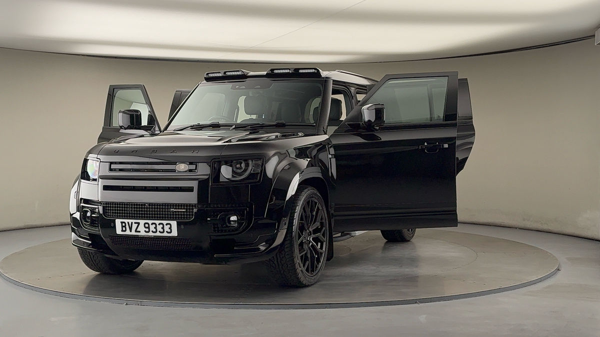 More views of Land Rover Defender 110
