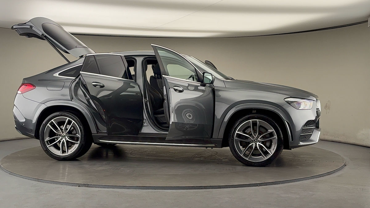 More views of Mercedes-Benz GLE