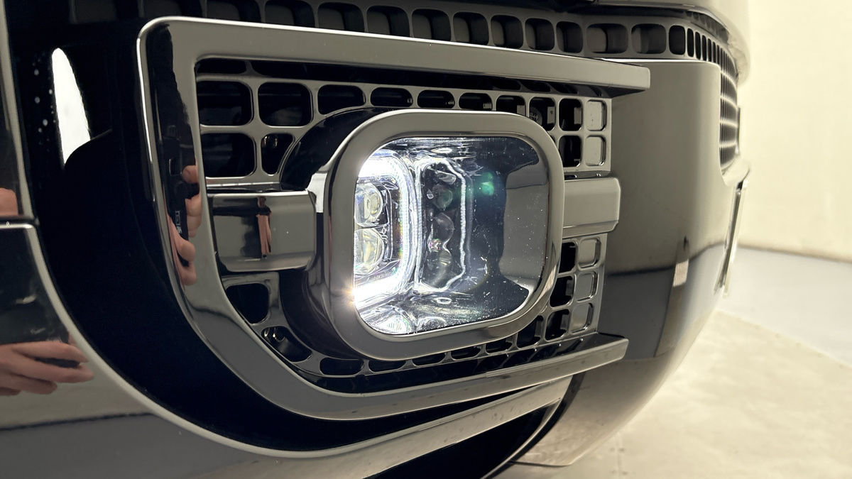 Land Rover Defender 90 Urban Image 28