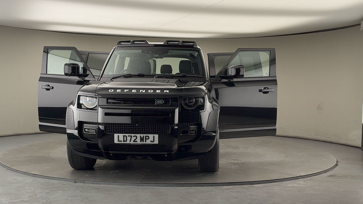 More views of Land Rover Defender 110