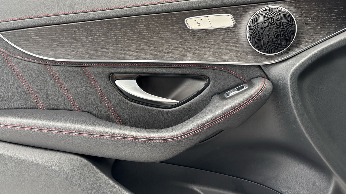 Mercedes-Benz GLC Image 19