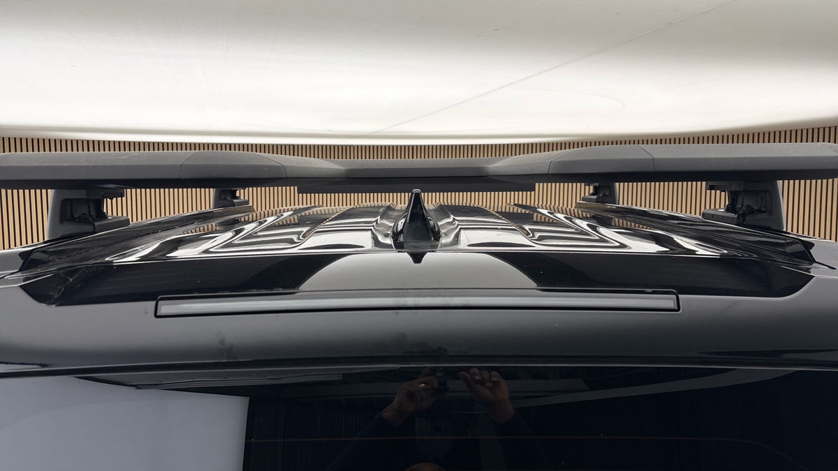 Land Rover Defender 90 Image 28