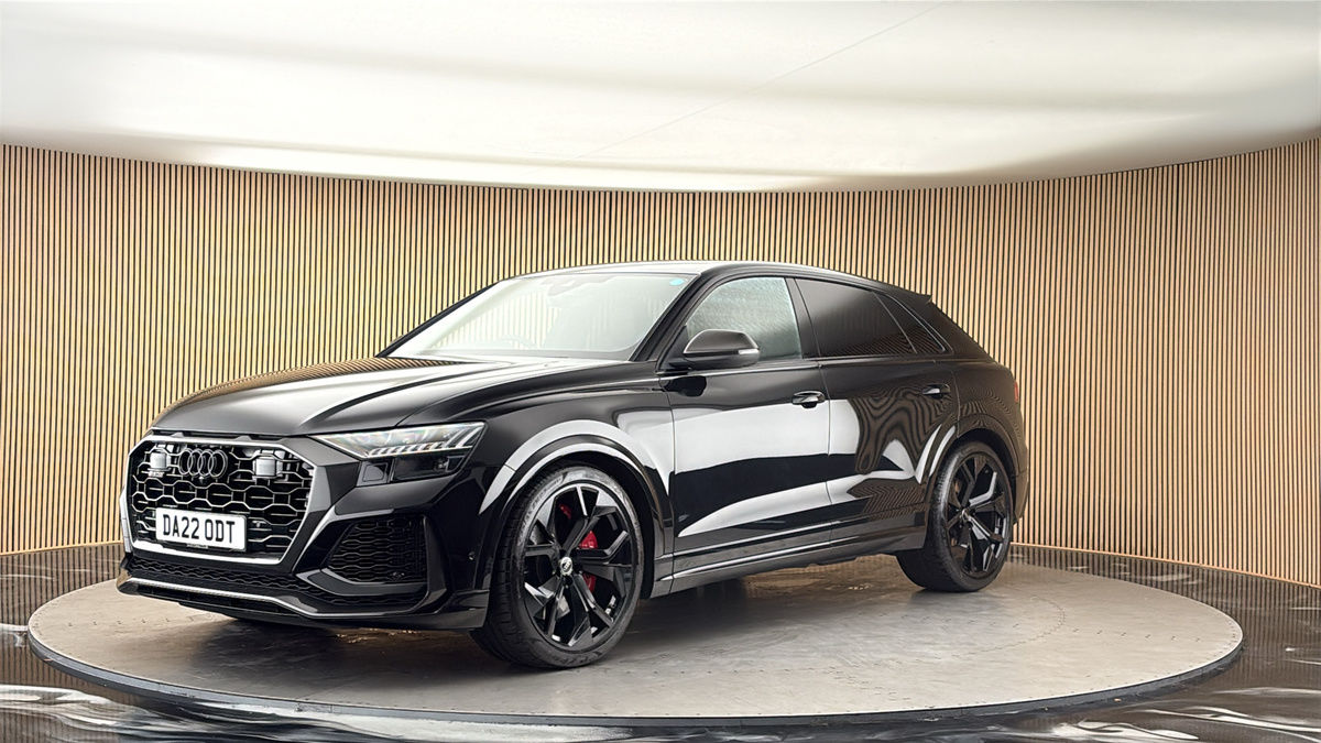 Audi RSQ8 Image 20