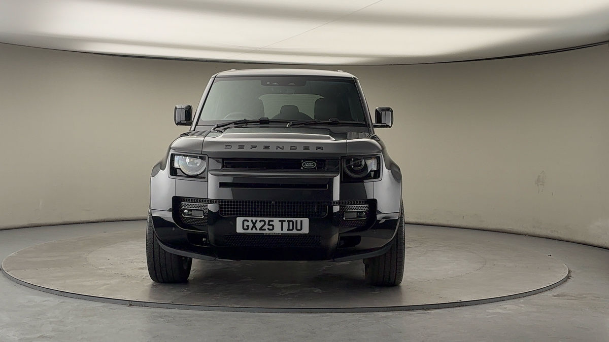 Land Rover Defender 110 Image 3