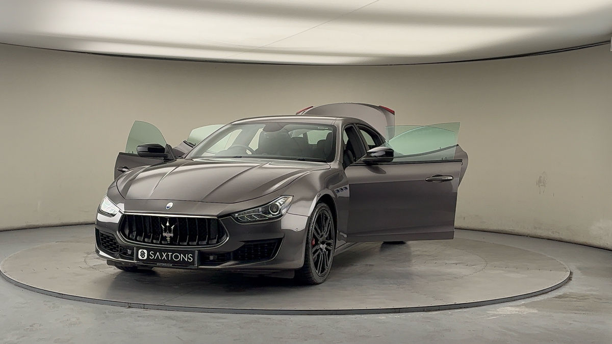 More views of Maserati Ghibli