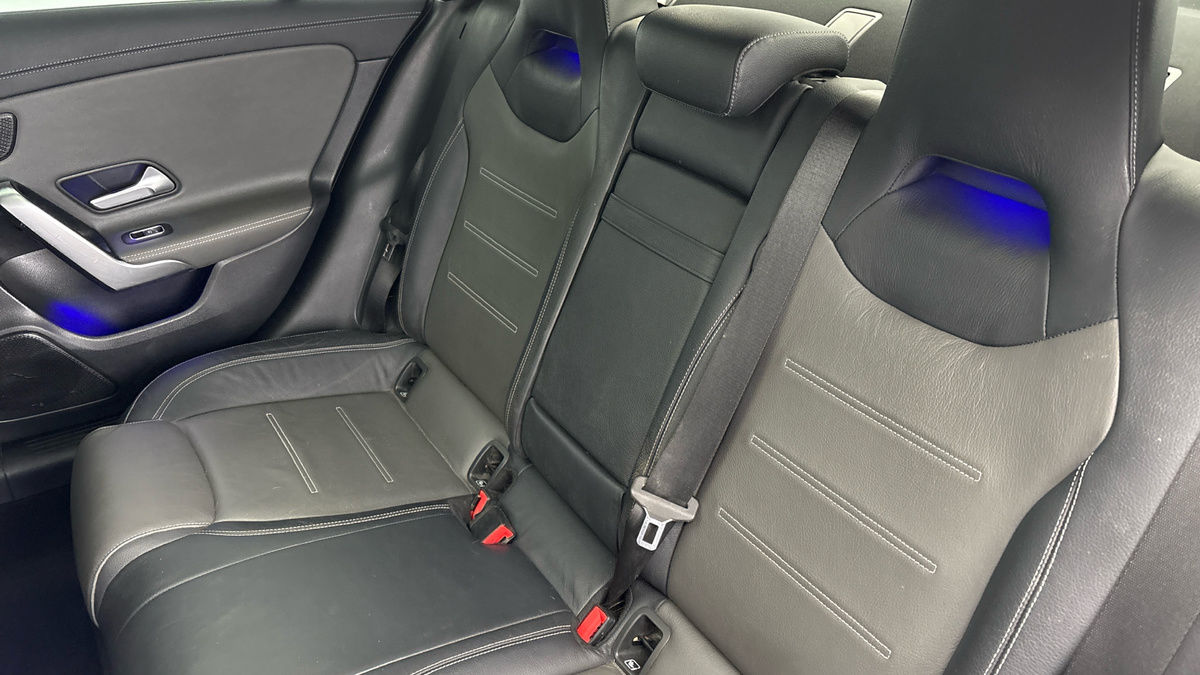 Mercedes-Benz CLA Image 8