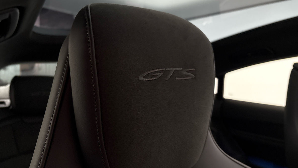 Porsche Taycan Image 26