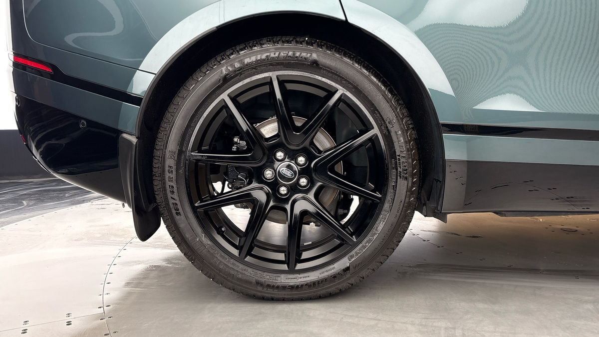 Land Rover Range Rover Velar Image 10