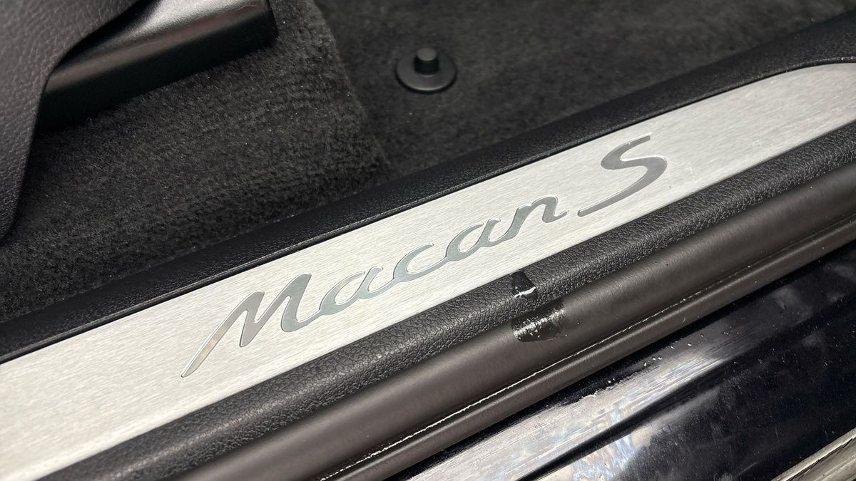 Porsche Macan Image 26
