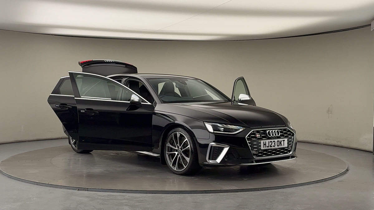 More views of Audi S4