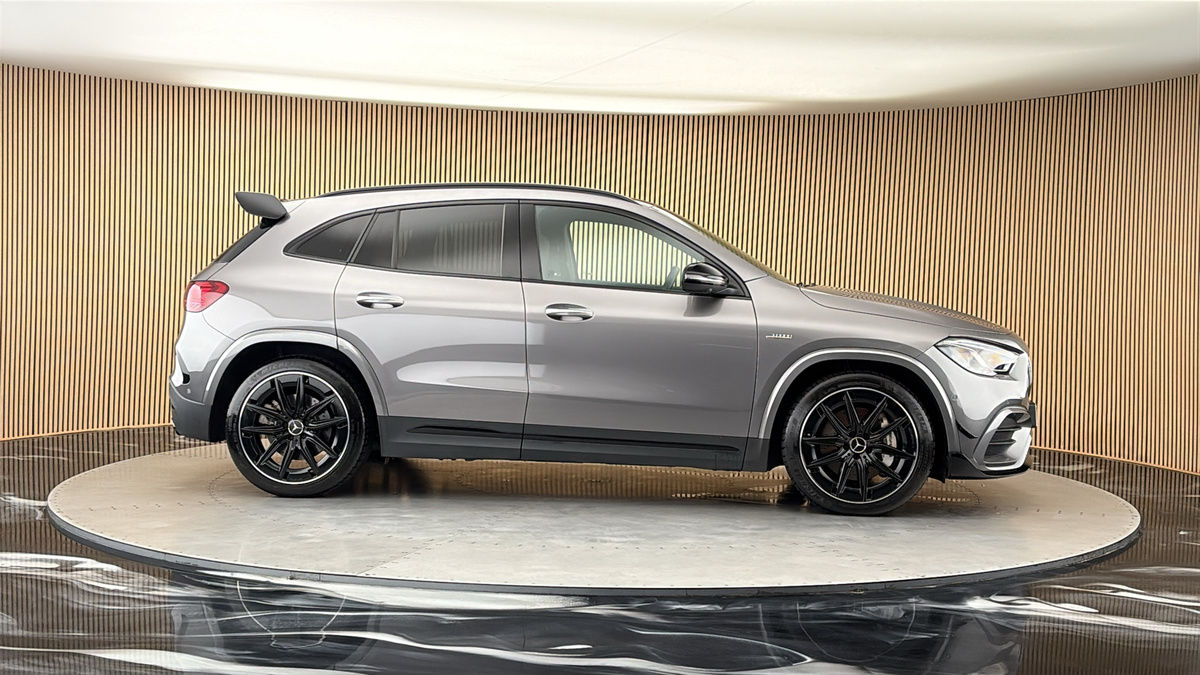More views of Mercedes-Benz GLA