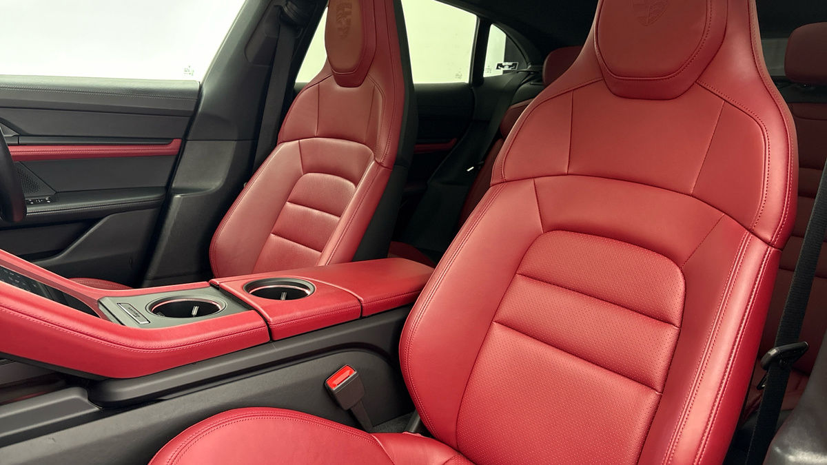 Porsche Taycan Image 7