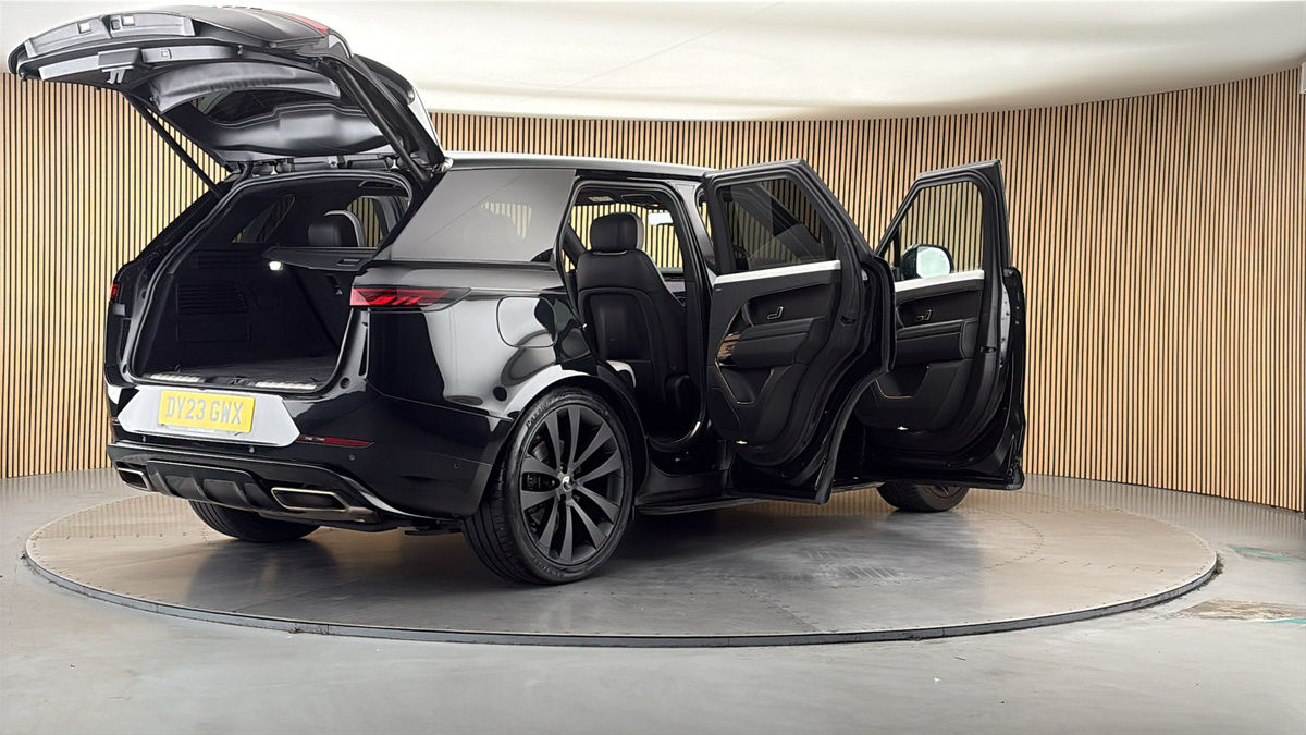 More views of Land Rover Range Rover Sport