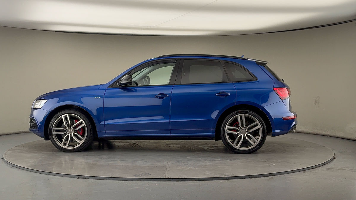 More views of Audi SQ5