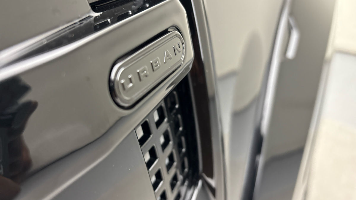 Land Rover Defender 90 Urban Image 27