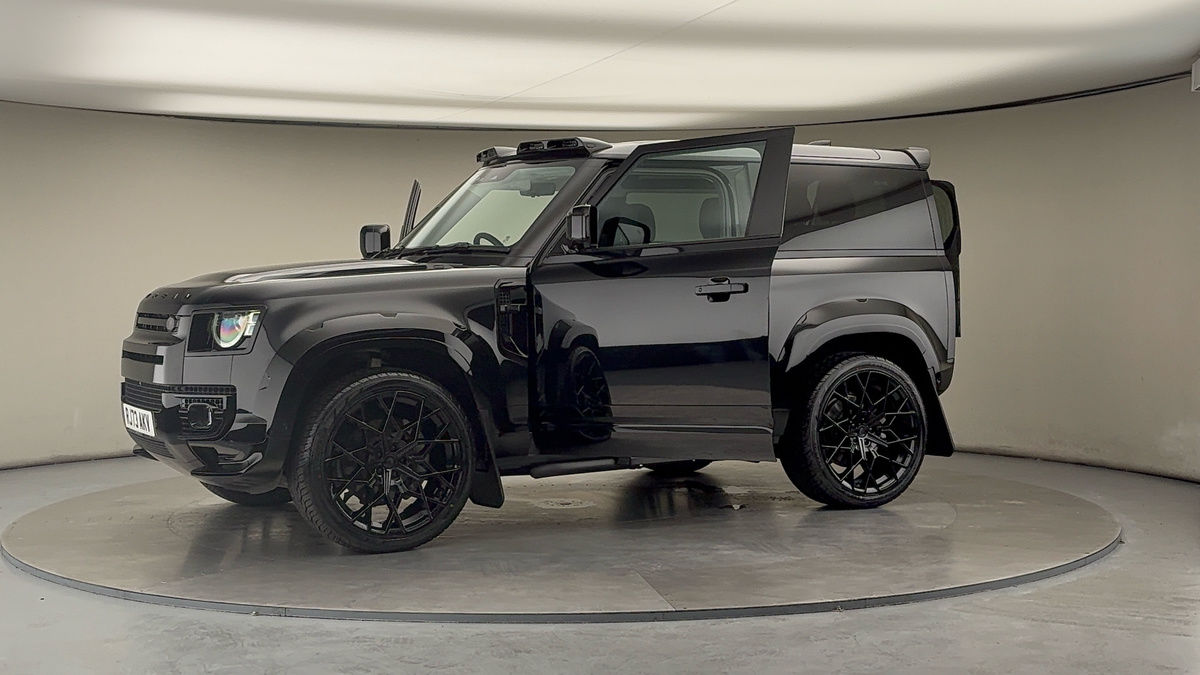 More views of Land Rover Defender 90