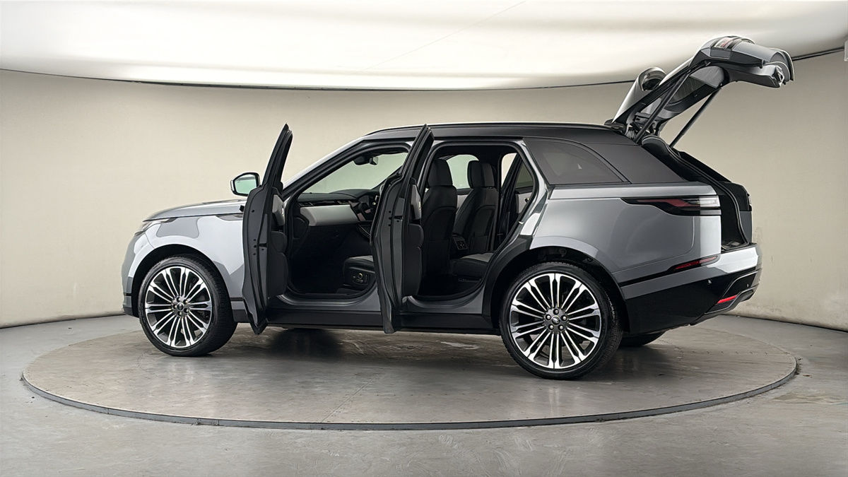 More views of Land Rover Range Rover Velar