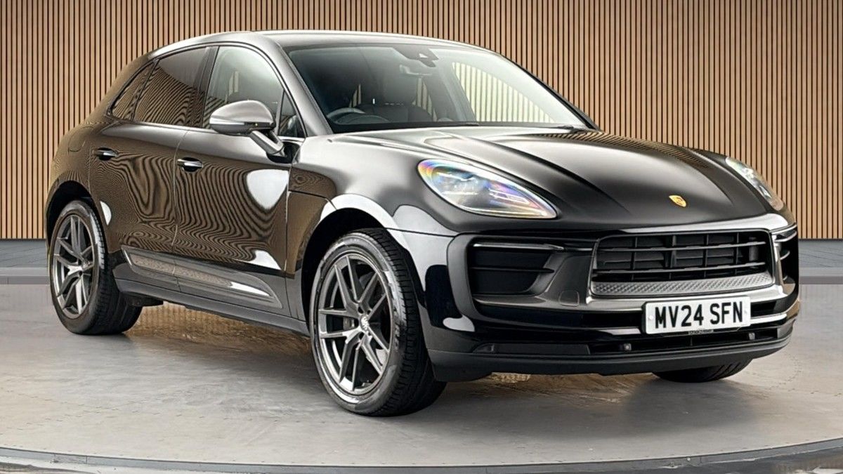 Porsche Macan Sticky Header Image