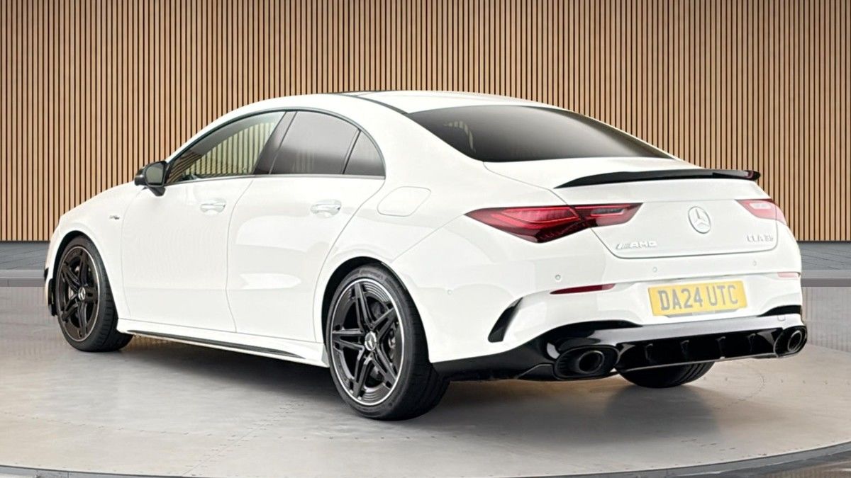 Mercedes-Benz CLA Image 2