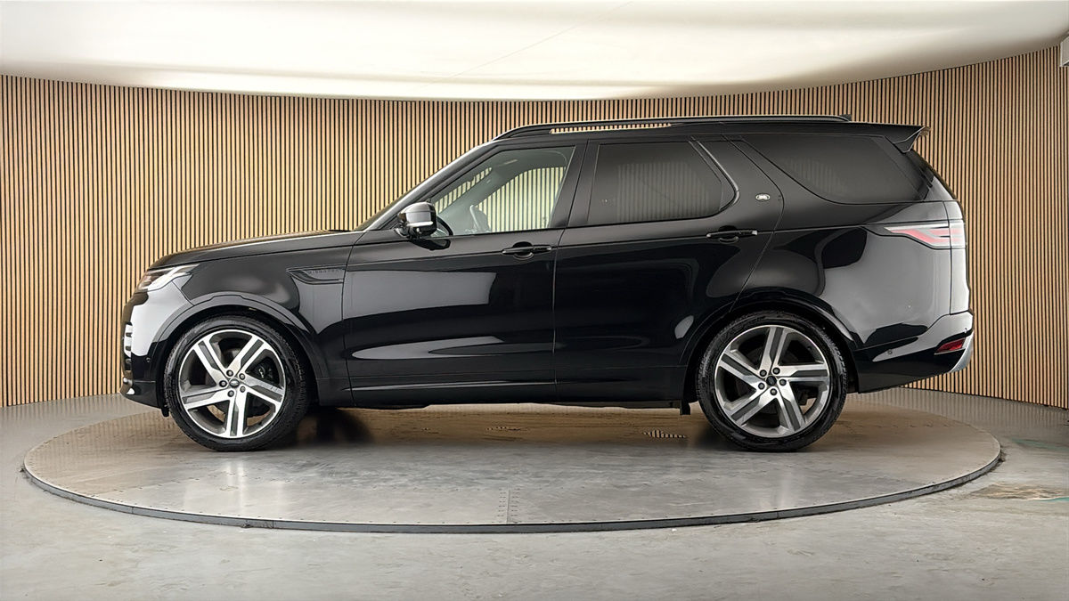 More views of Land Rover Discovery