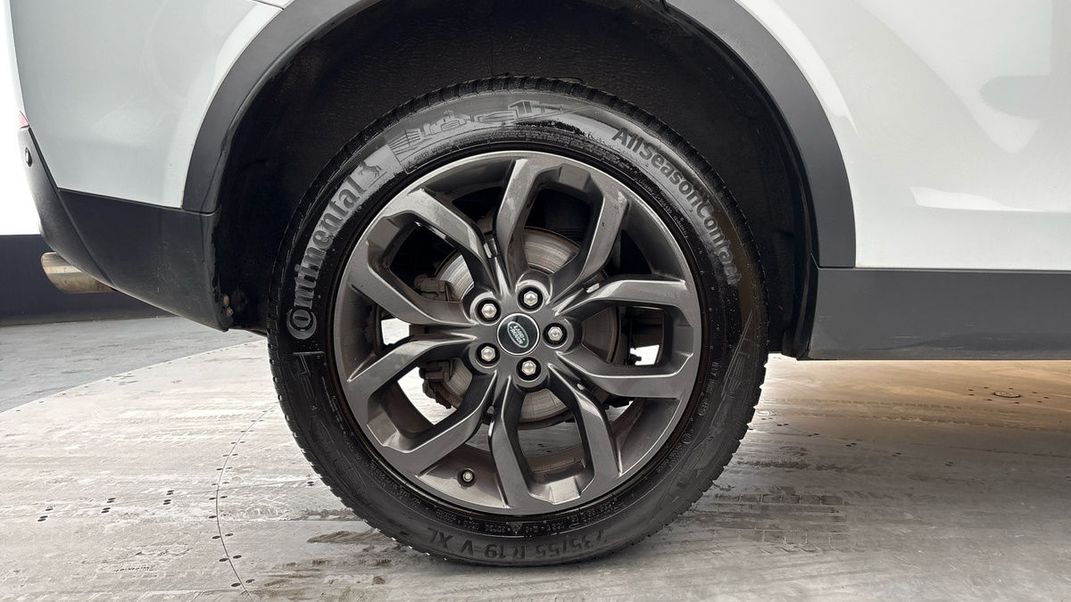 Land Rover Discovery Sport Image 10