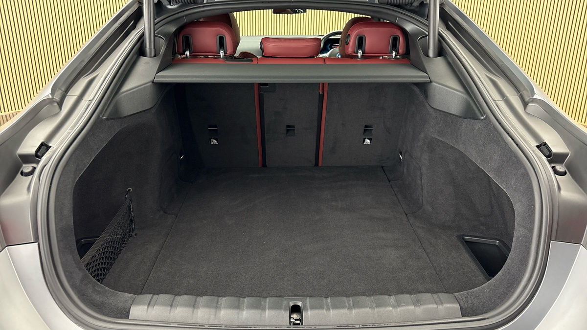 BMW i4 Image 11
